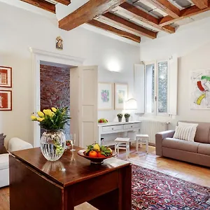 Apartment La Dimora Medievale Del Duca